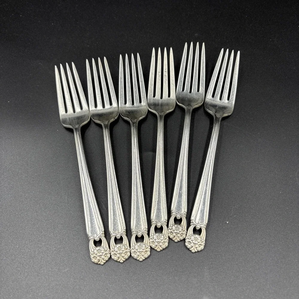 1847 Rogers Bros Inter. ETERNALLY YOURS Silverplate 6 DINNER FORKS Silverware